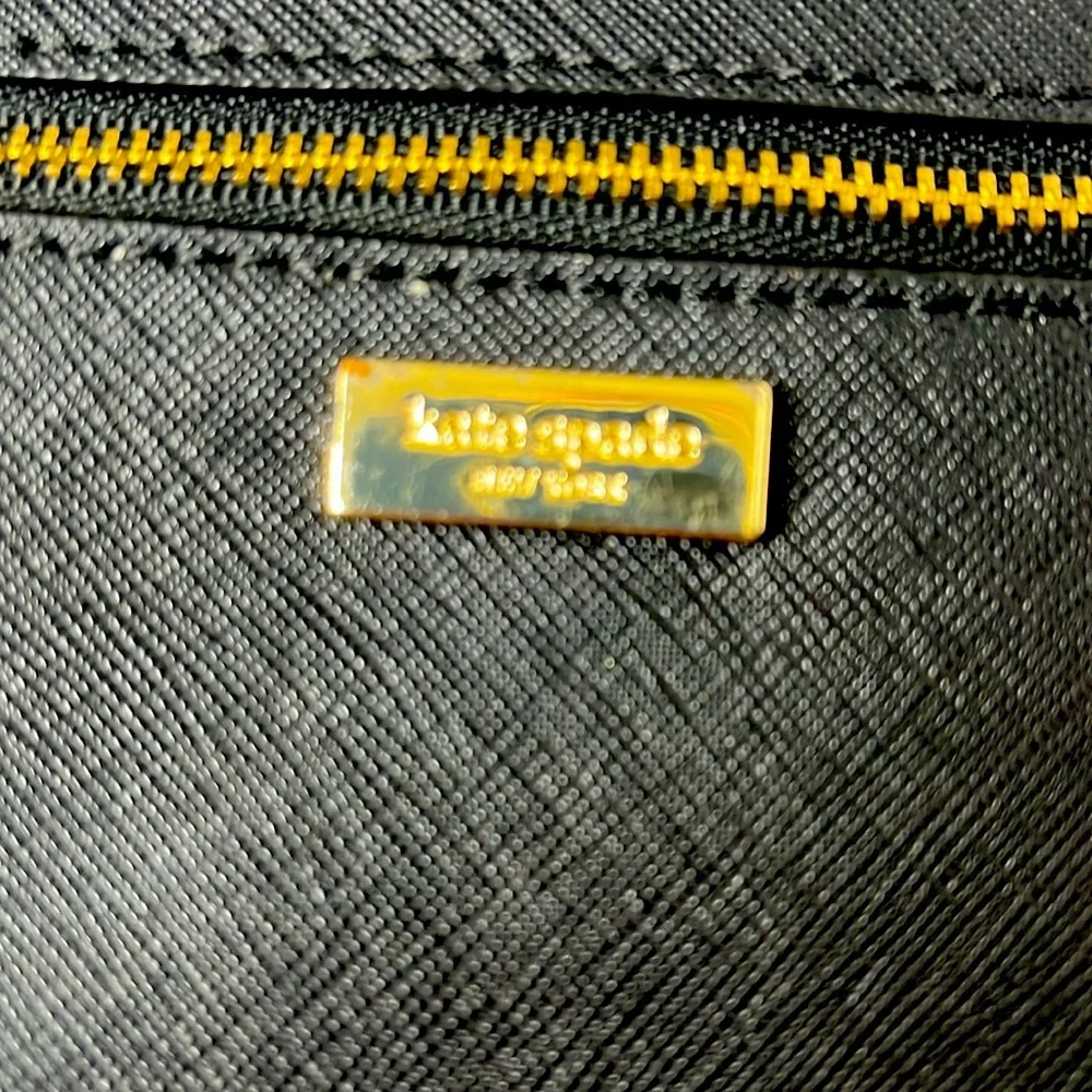 Kate Spade Black 2 Zip Pockets Wristlet 4 CC Slots inside EUC Laurel Way Tinie - Picture 3 of 7